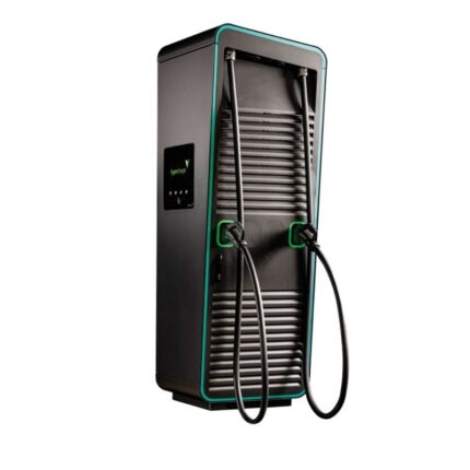 Alpitronic Hypercharger DC 300 kW / 2x150 kW – два кабела CCS 2